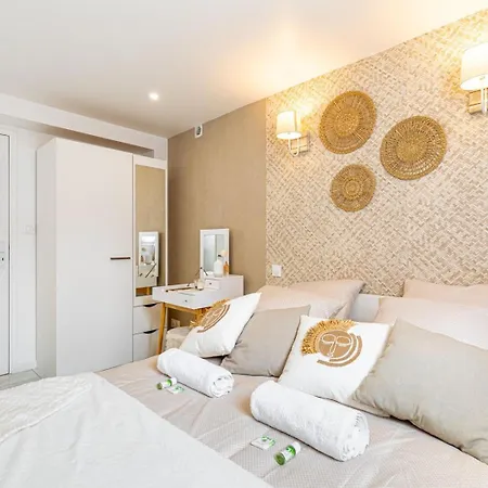 Melanie - A Peaceful In Appartement Nanterre